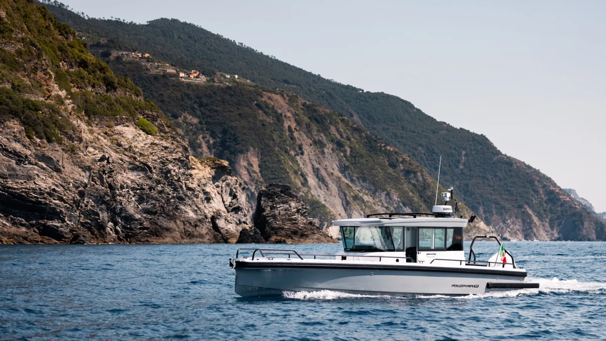 Axopar 28 CABIN 2022 boat specs