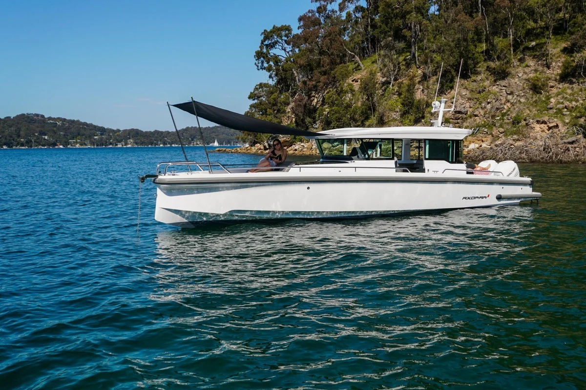Axopar XC - Arriving Fall 2021 2022 boat specs
