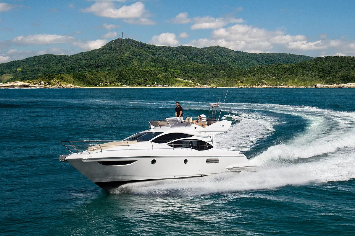 Azimut Yachts 42 Fly 2003 boat specs