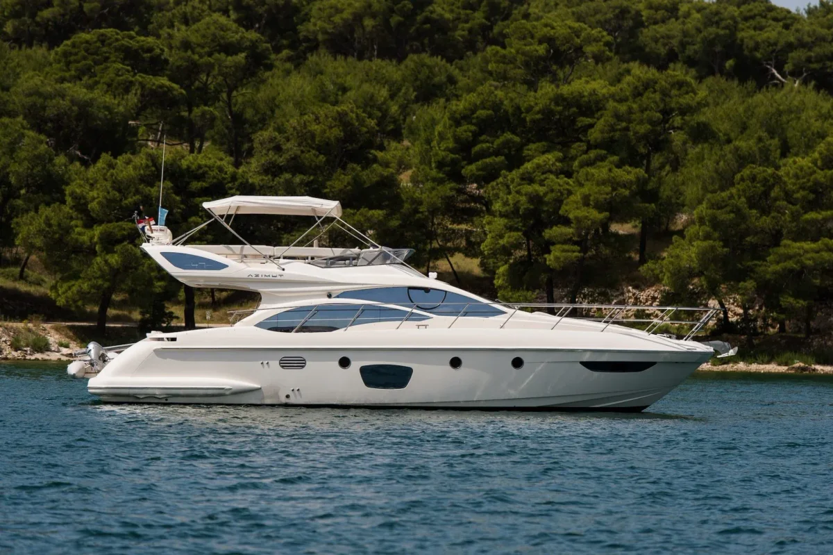 Azimut Yachts 47 Fly 2010 boat specs