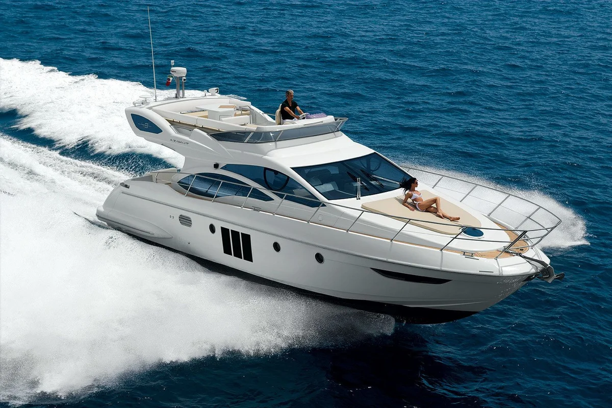 Azimut Yachts 48 Fly Flybridge 2013 boat specs