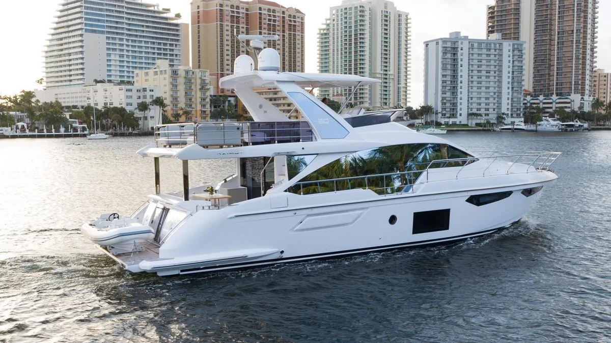Azimut Yachts 60 Fly Flybridge 2017 boat specs