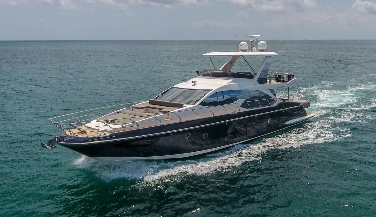 Azimut Yachts 66 Fly 2016 boat specs
