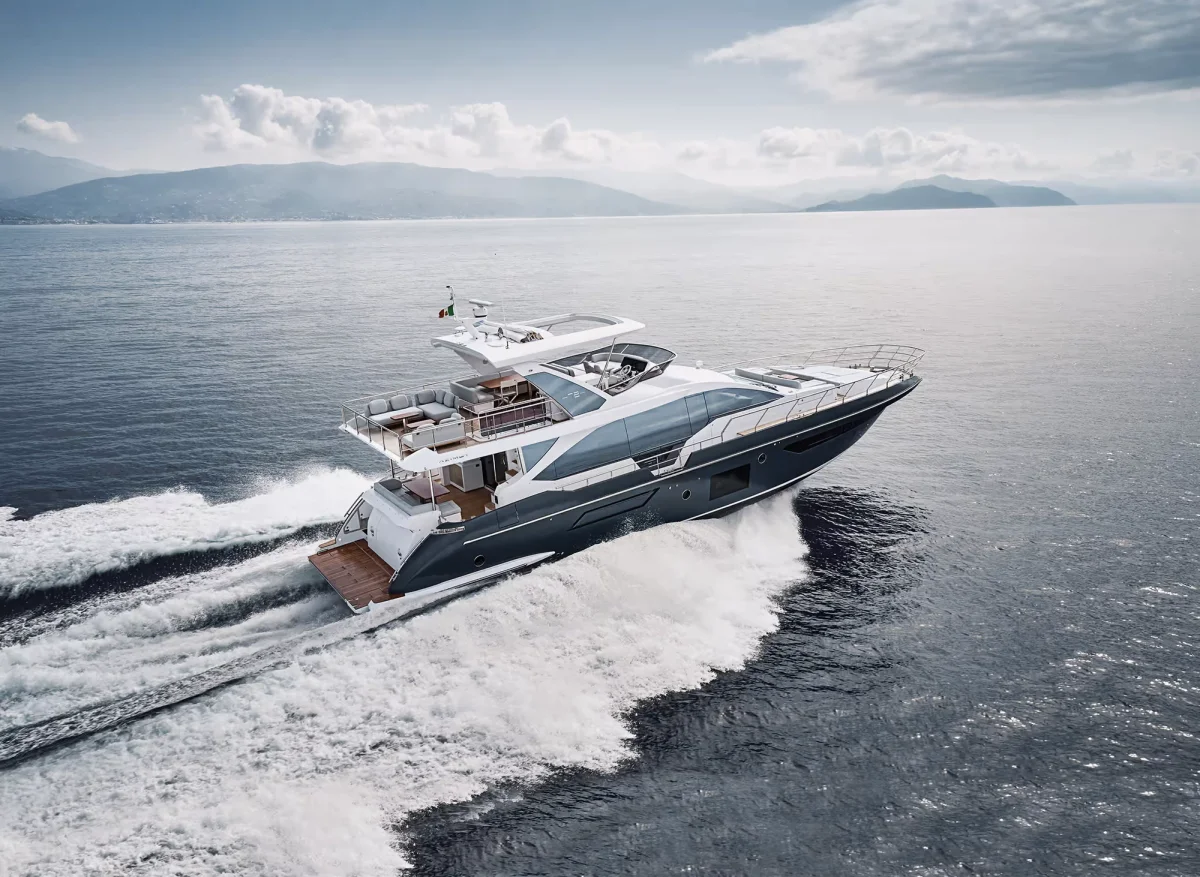Azimut Yachts 72 Fly Flybridge 2015 boat specs