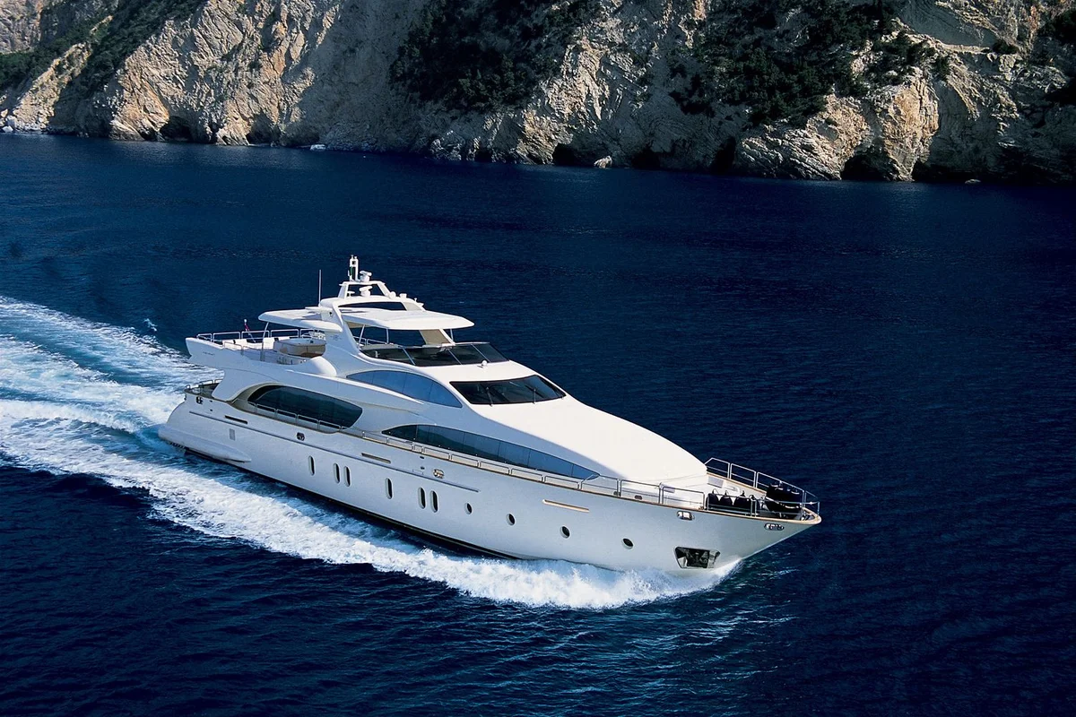 Azimut Yachts Grande 116 2010 boat specs
