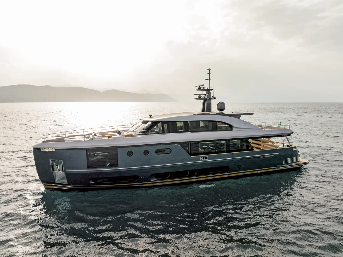 Azimut Yachts Magellano 30M 2021 boat specs