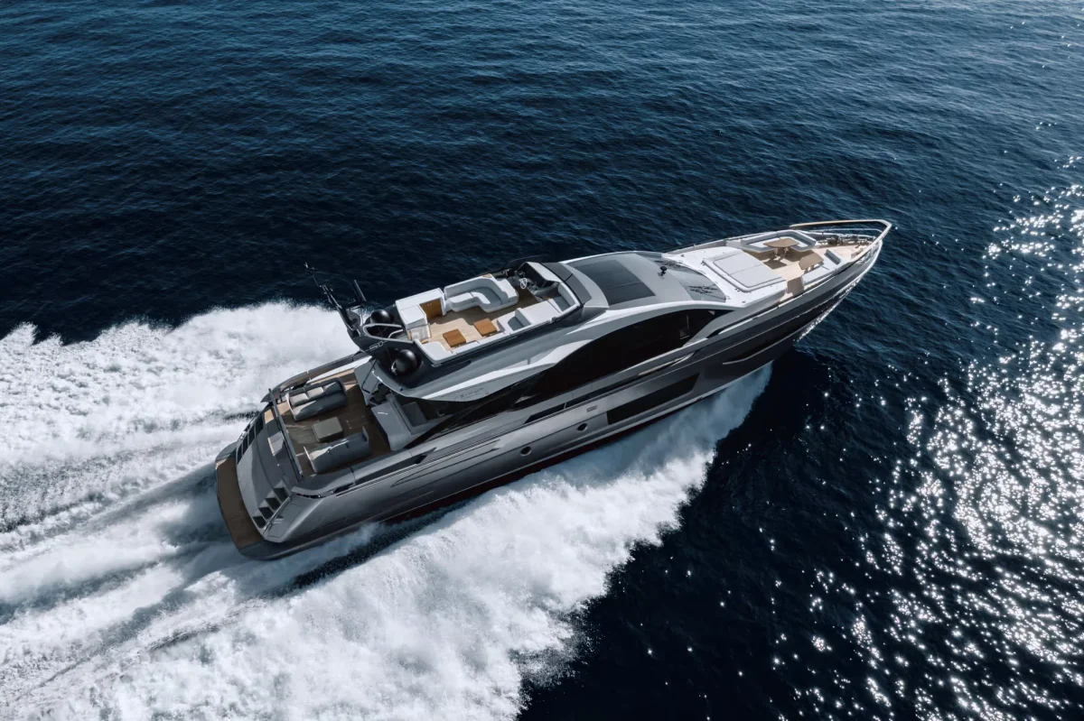 Azimut Yachts S10 2019 boat specs