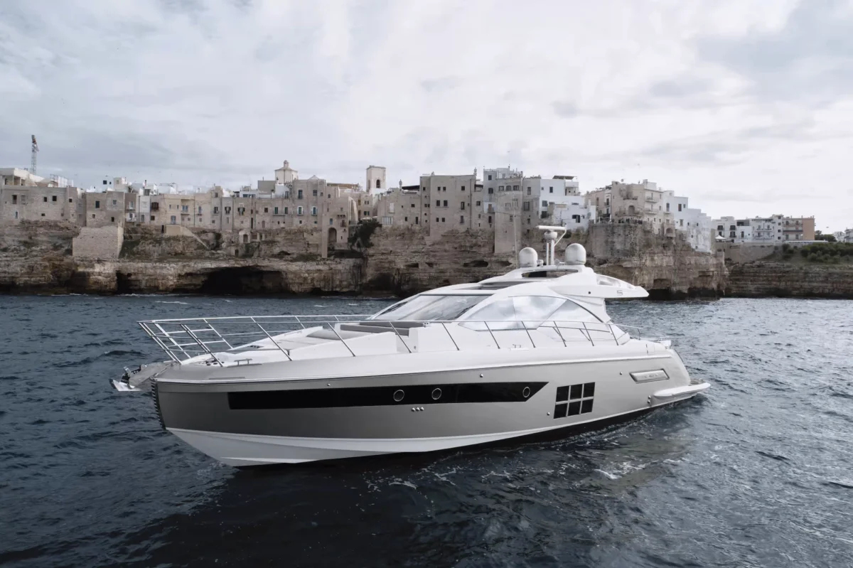 Azimut Yachts S6 2019 boat specs