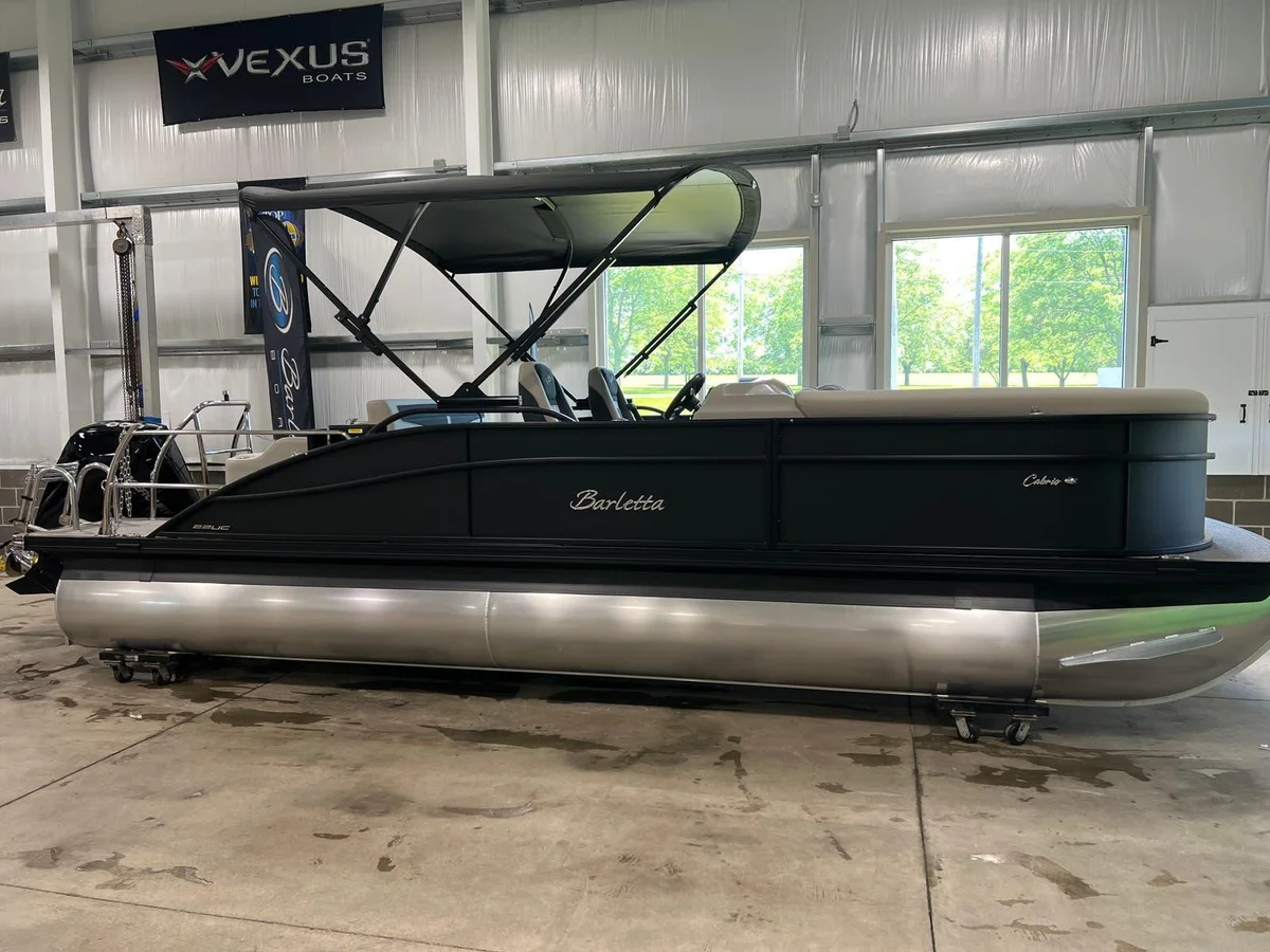 Cabrio 22UC Boat Specs