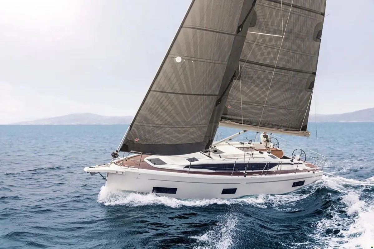 Bavaria Yachts C38 2022 boat specs