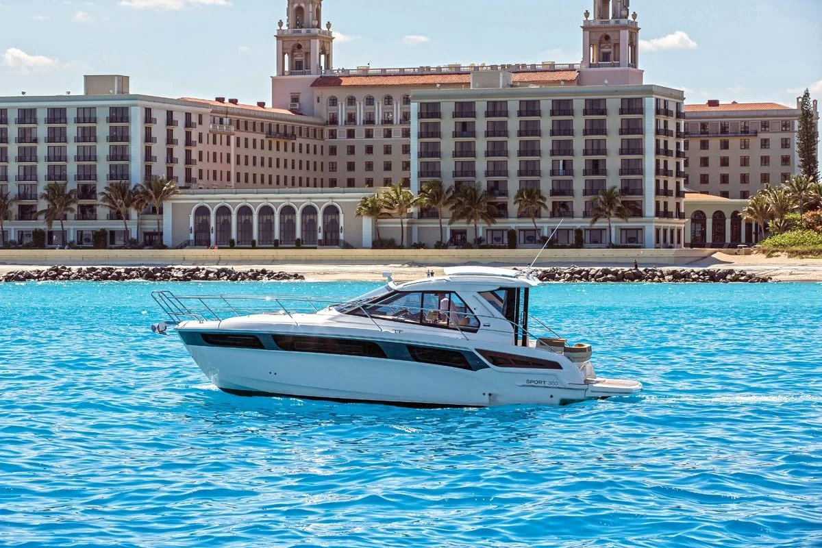 Bavaria Yachts Sport 360 Open/HT/Coupe 2015 boat specs