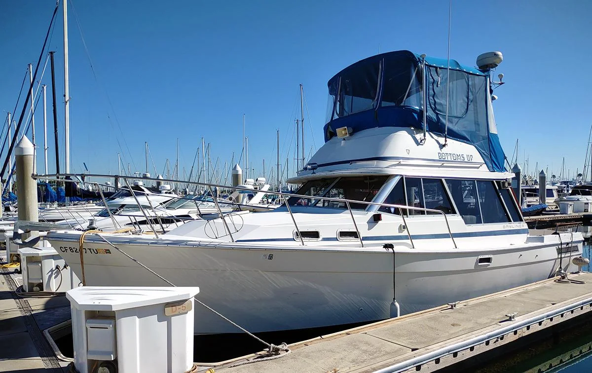 Bayliner 3270 1985 boat specs