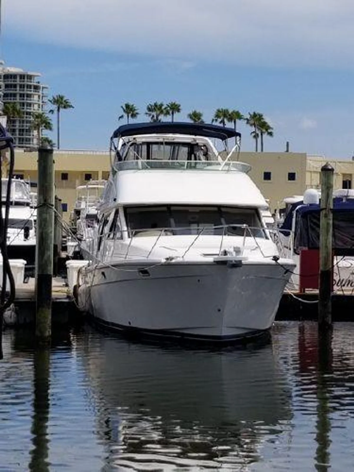 3988 Command Bridge Motoryacht Boat Specs