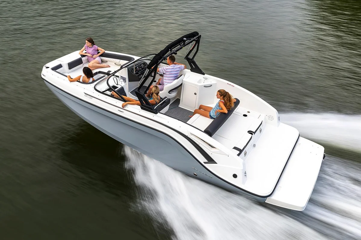 Bayliner DX 2250 2022 boat specs