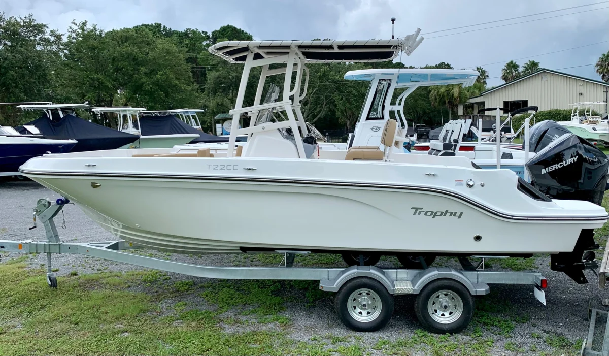 Bayliner T22CC 2022 boat specs