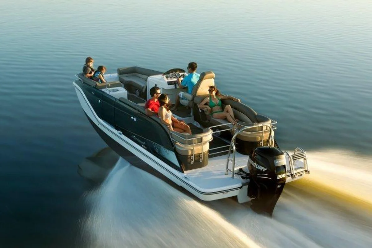 XR7 w/ 250HP Mercury! Boat Specs