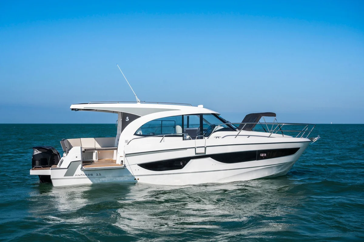 Beneteau Antares 11 OB 2021 boat specs