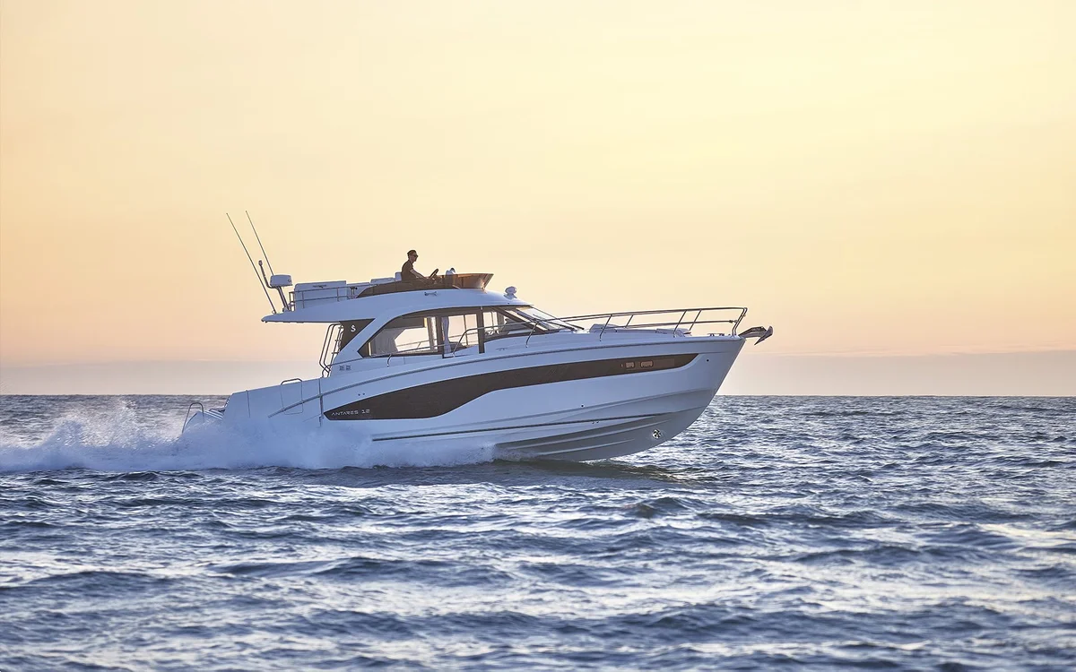 Beneteau Antares 12 2020 boat specs