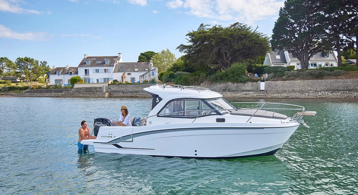 Beneteau Antares 7 2020 boat specs