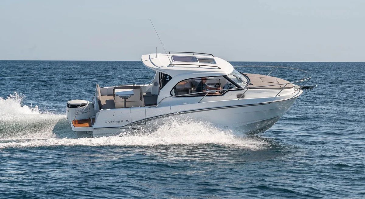 Beneteau Antares 8 2022 boat specs