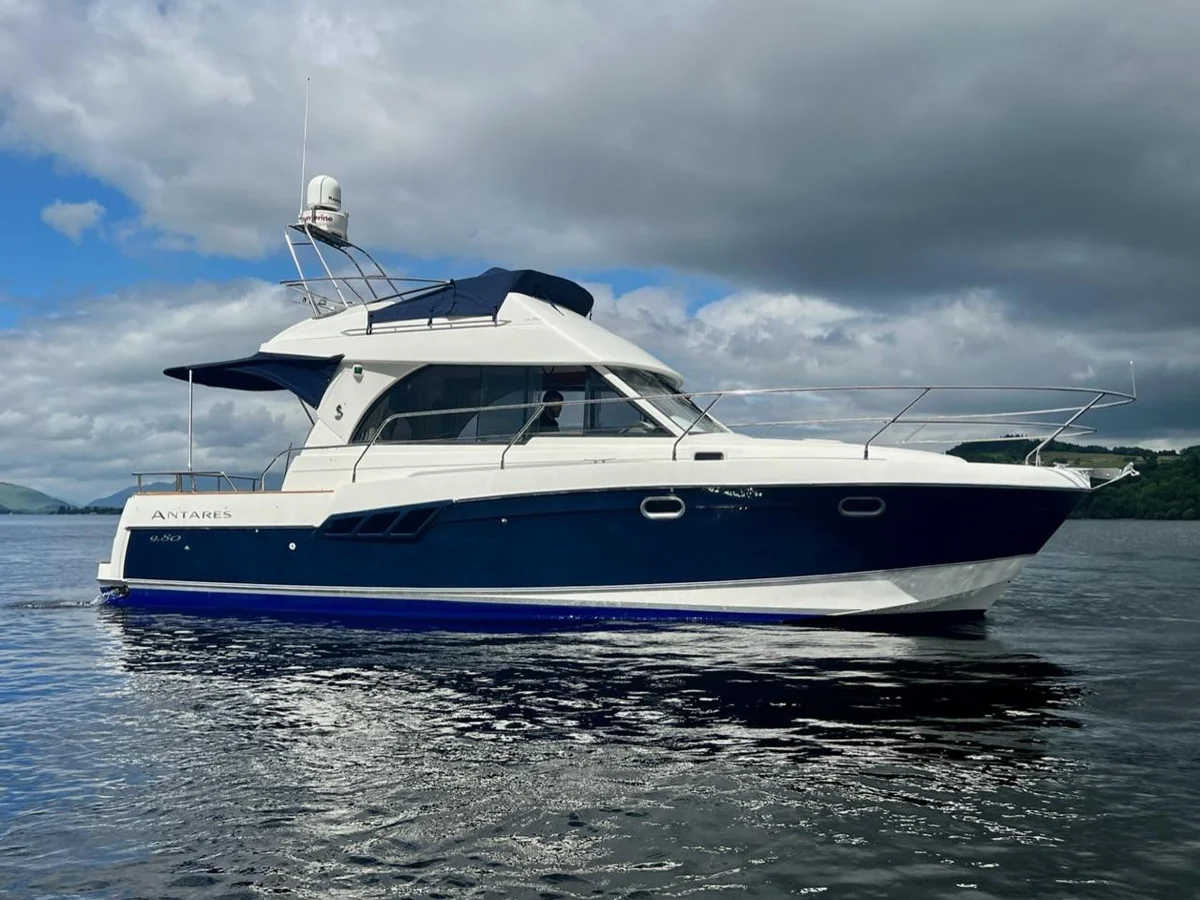Beneteau Antares 9.80 2005 boat specs