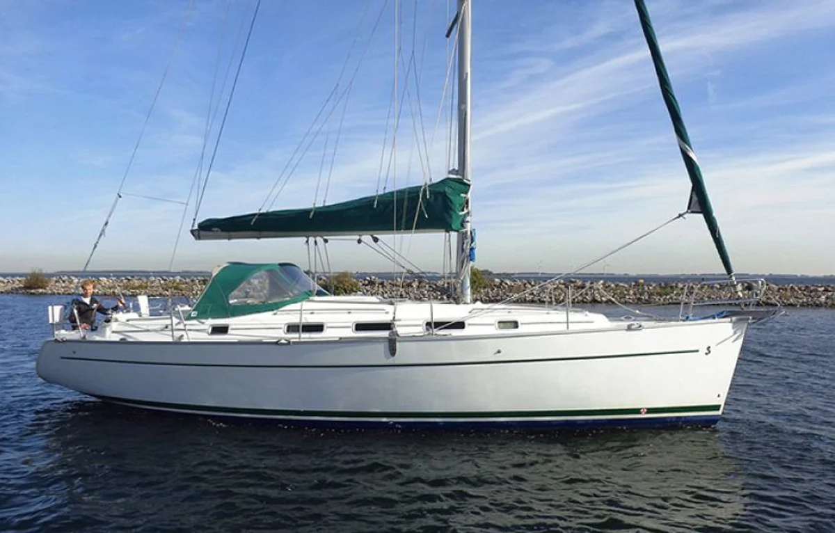 Beneteau Cyclades 39.3 2007 boat specs