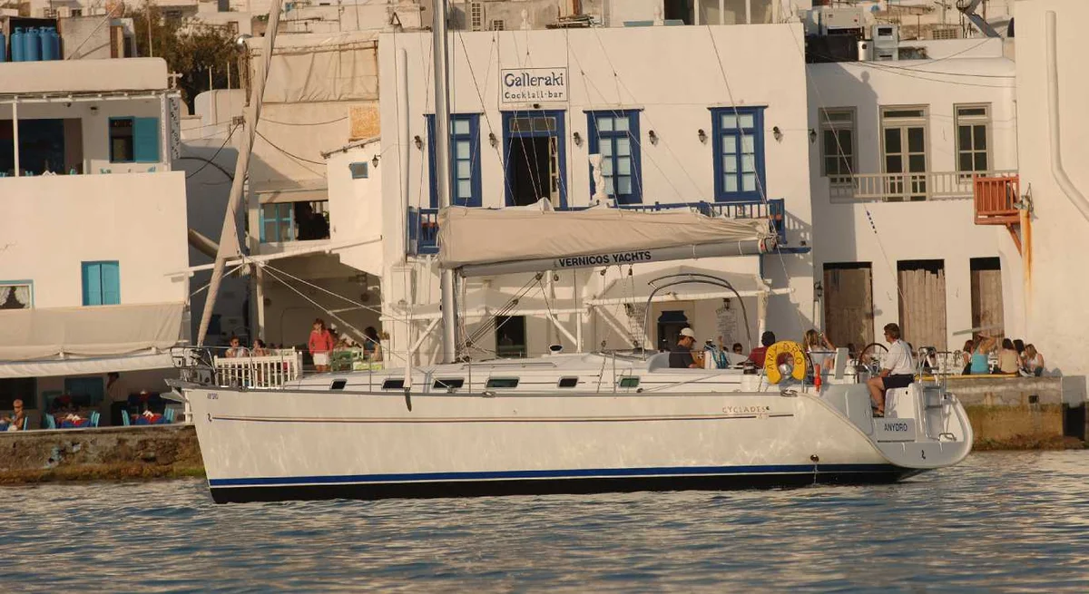 Beneteau Cyclades 43.3 2010 boat specs