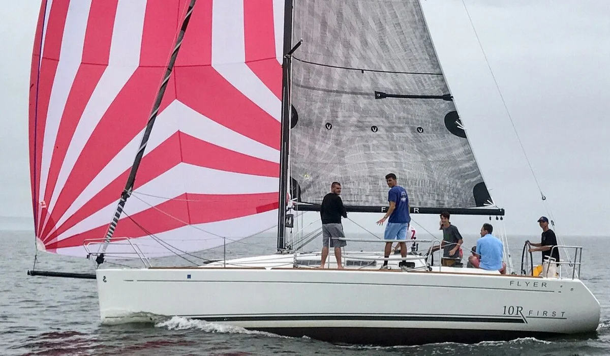 Beneteau First 10R 2005 boat specs