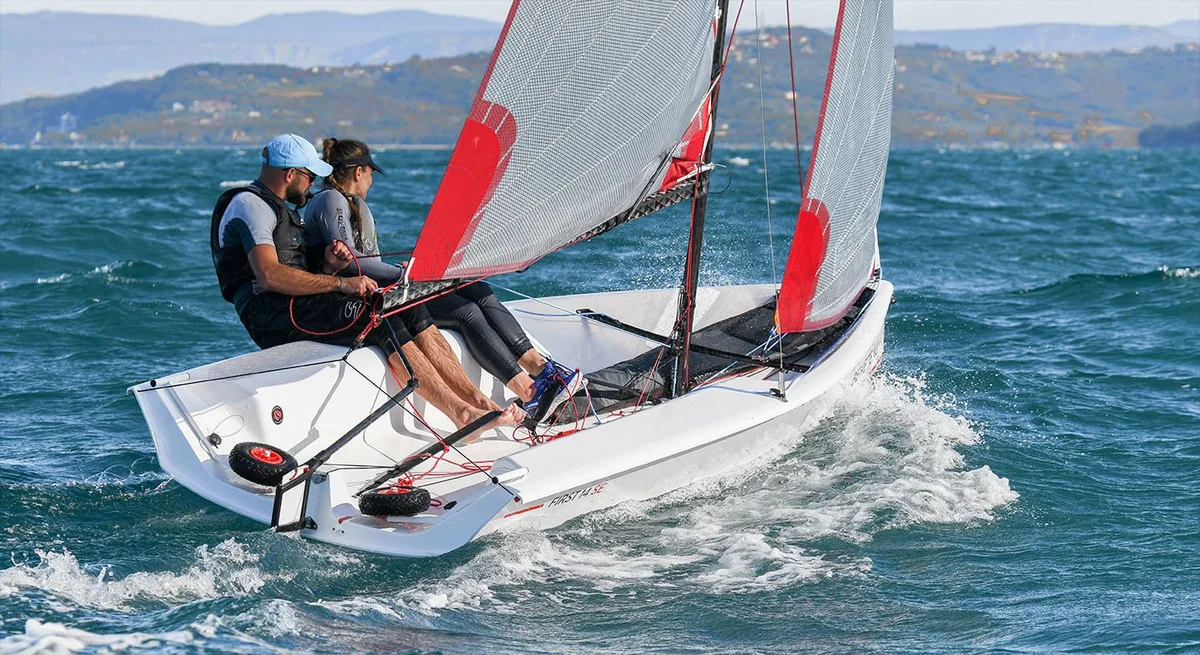 Beneteau First 14 SE 2017 boat specs