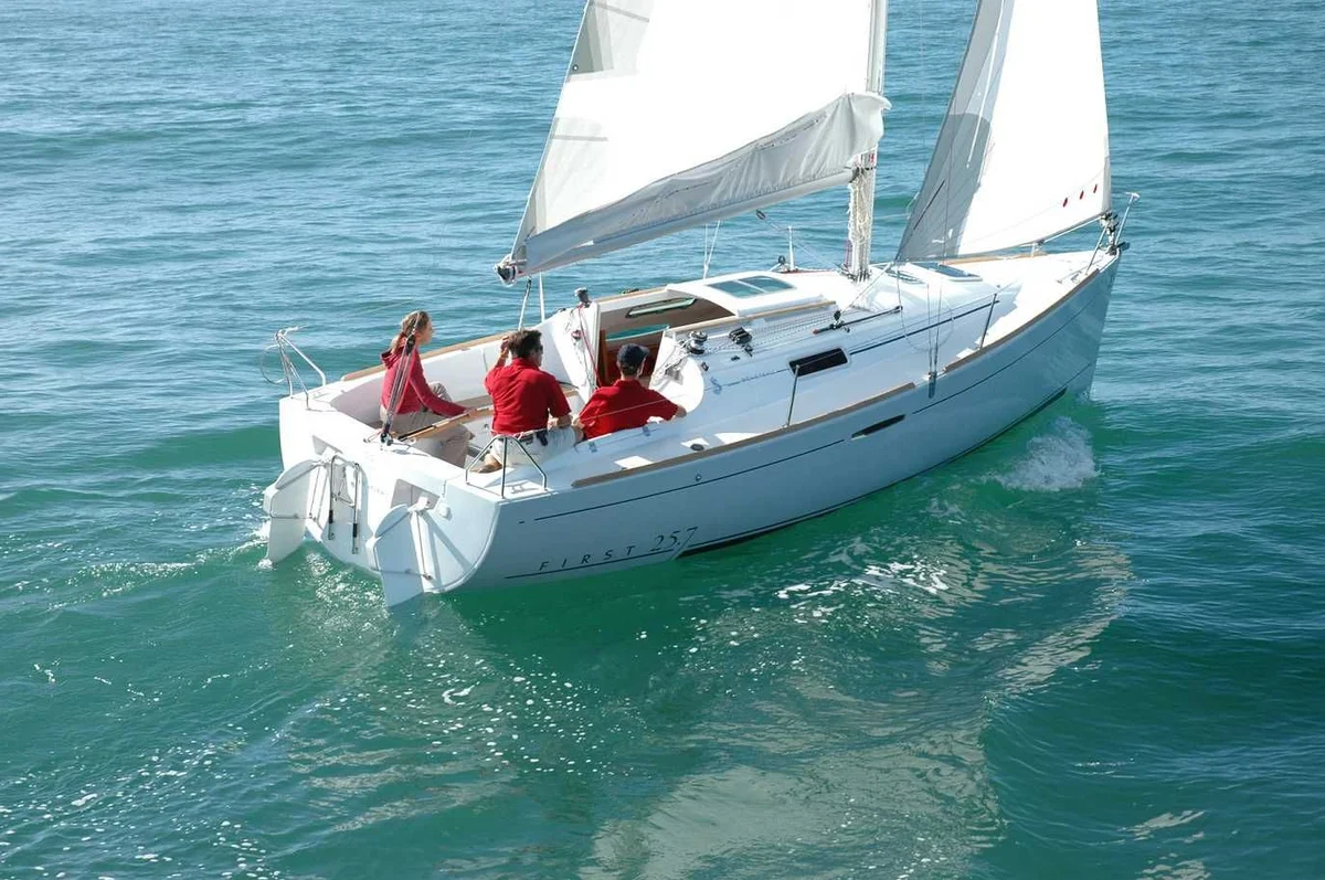 Beneteau First 25.7 2004 boat specs