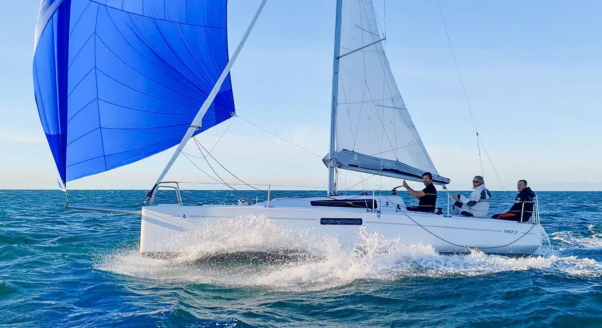 Beneteau First 27 2018 boat specs
