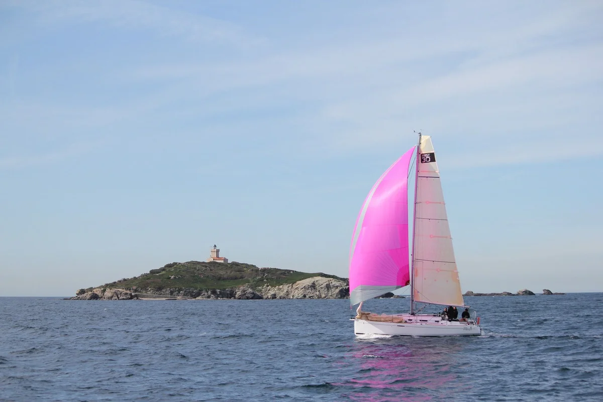 Beneteau First 30 Fin keel 1977 boat specs
