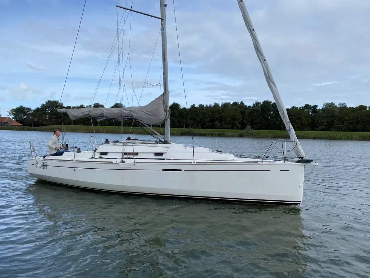 Beneteau First 30 JK 2010 boat specs