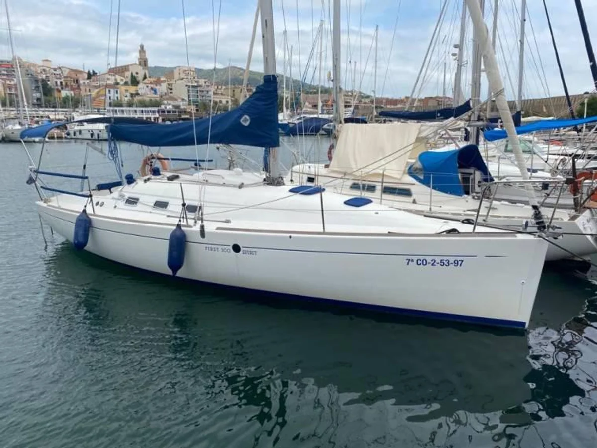 Beneteau First 300 Spirit 1994 boat specs