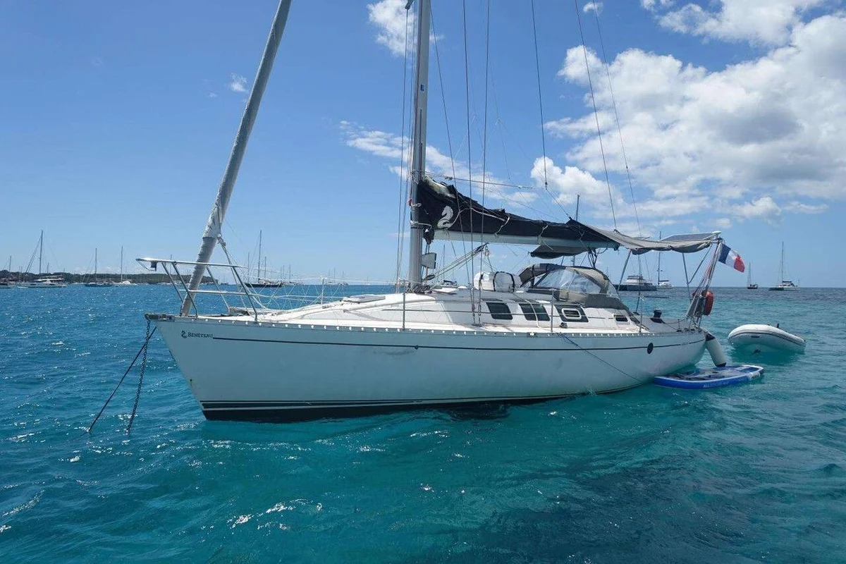 Beneteau First 35S5 1988 boat specs