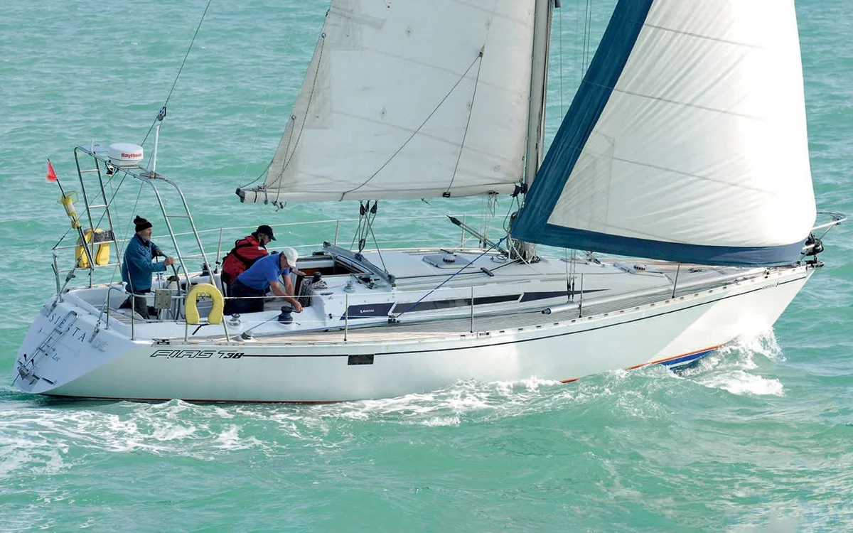 Beneteau First 38 1982 boat specs
