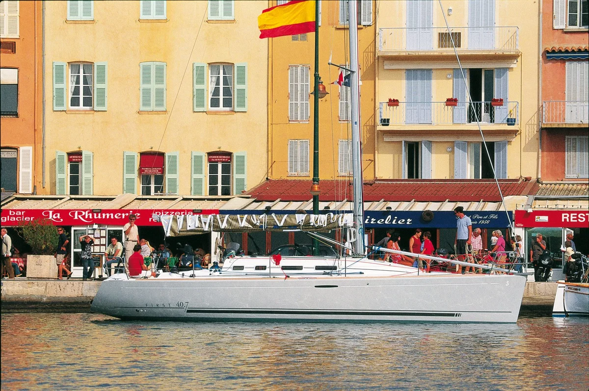 Beneteau First 40.7 1997 boat specs