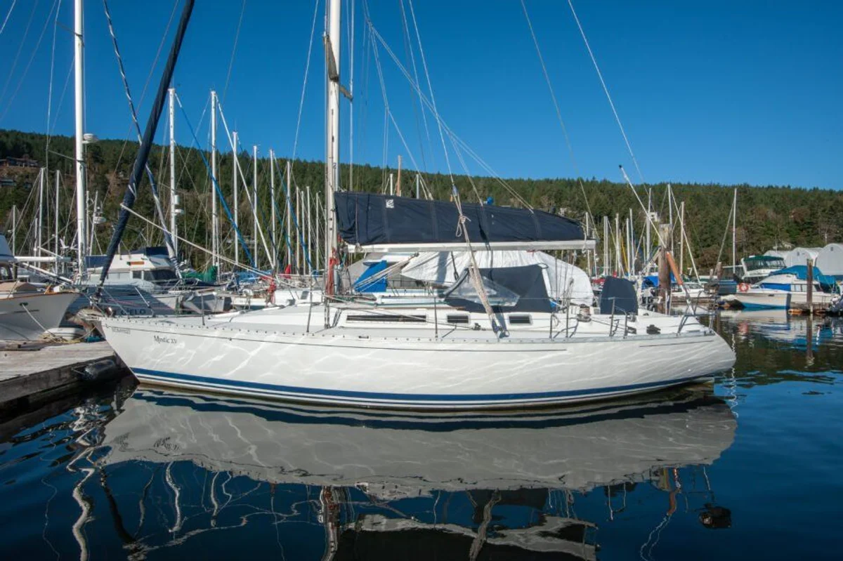 Beneteau First 405 1985 boat specs