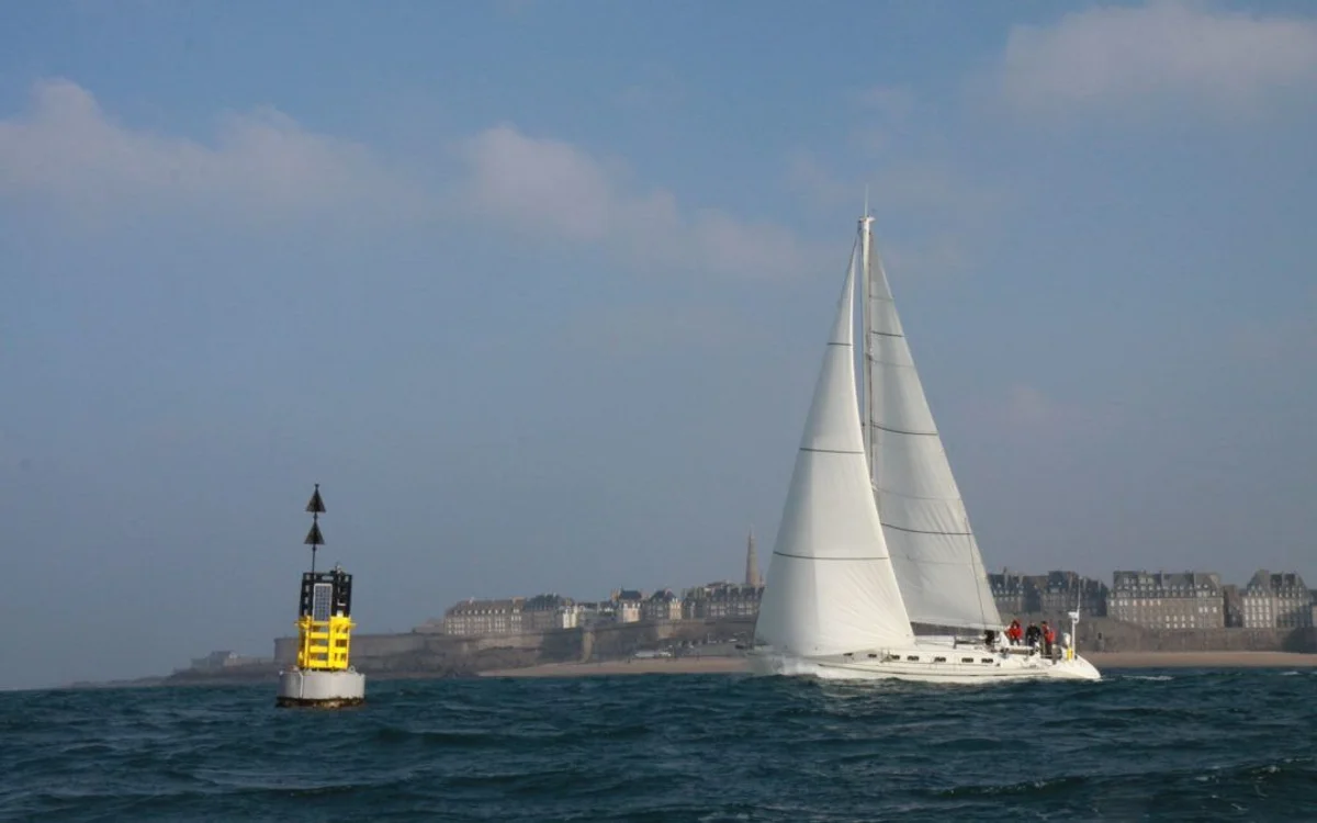Beneteau First 53F5 1990 boat specs