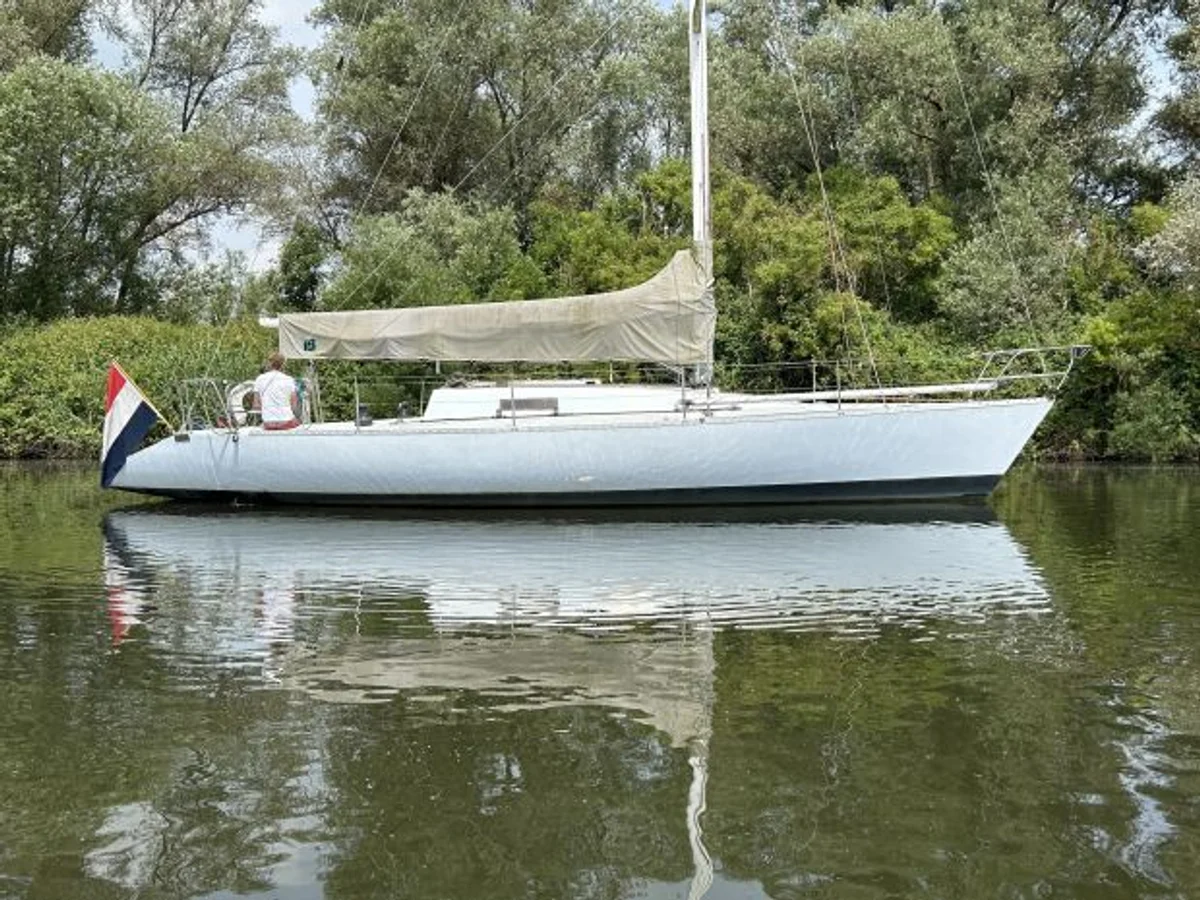 Beneteau First Class 12 1986 boat specs