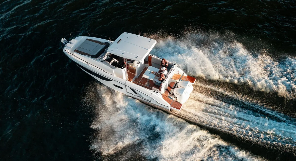 Beneteau Flyer 9 Sundeck 2022 boat specs