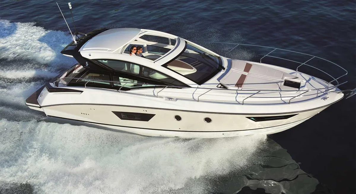 Beneteau Gran Turismo 40 2020 boat specs