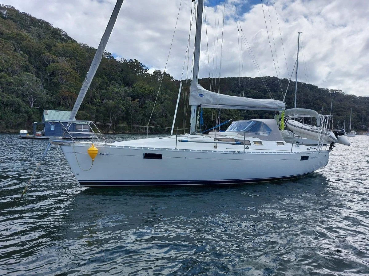 Beneteau Oceanis 350 1985 boat specs