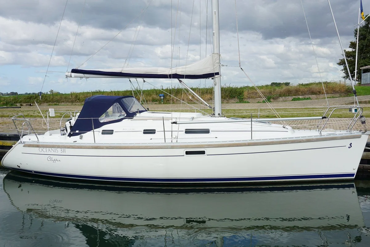Beneteau Oceanis Clipper 331 1999 boat specs