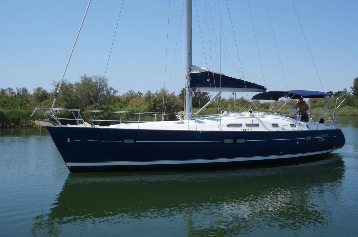Beneteau Oceanis Clipper 423 2008 boat specs