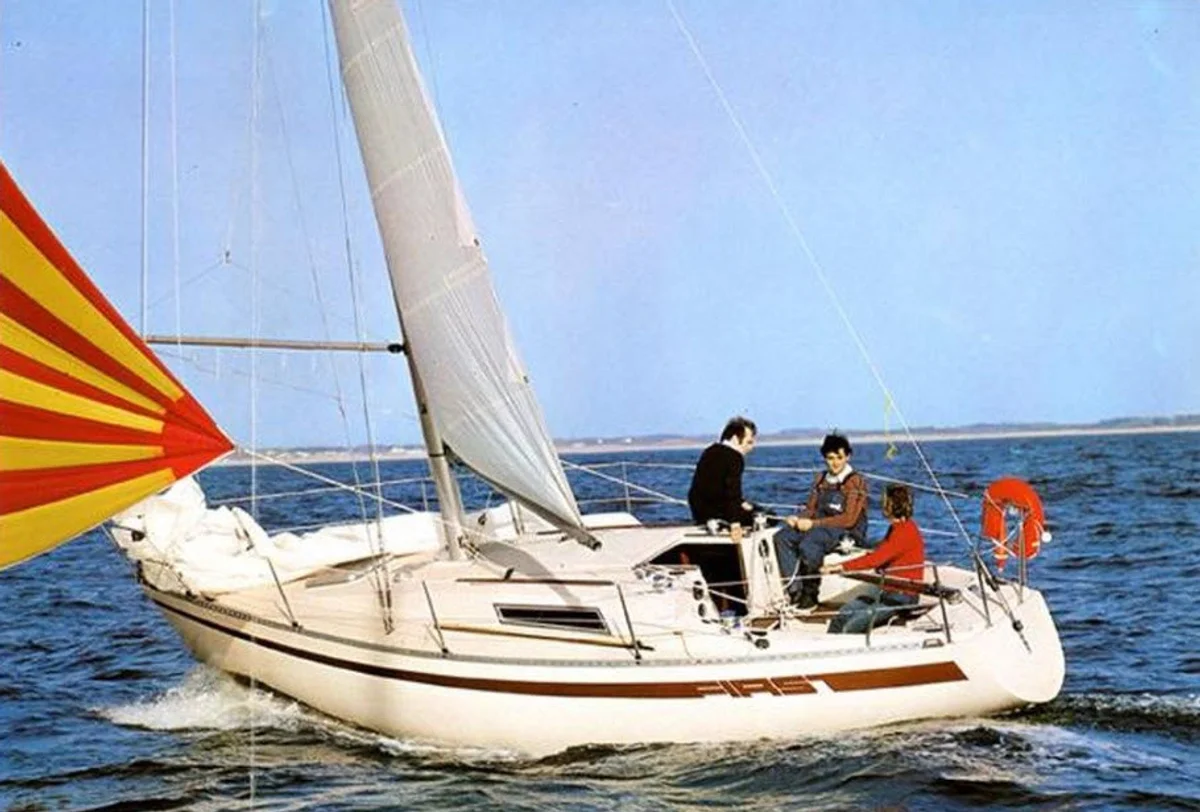 Beneteau R/C 30 1977 boat specs
