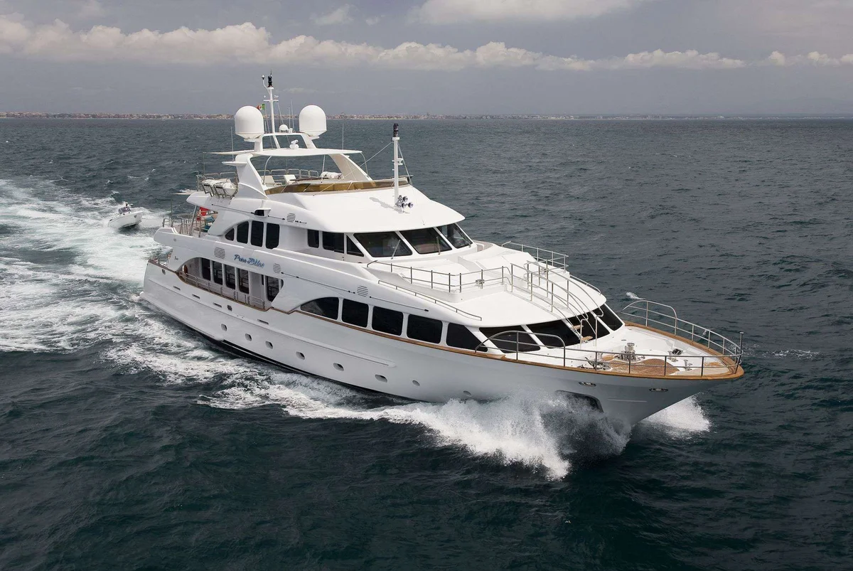 Benetti Yachts Classic 120 2009 boat specs