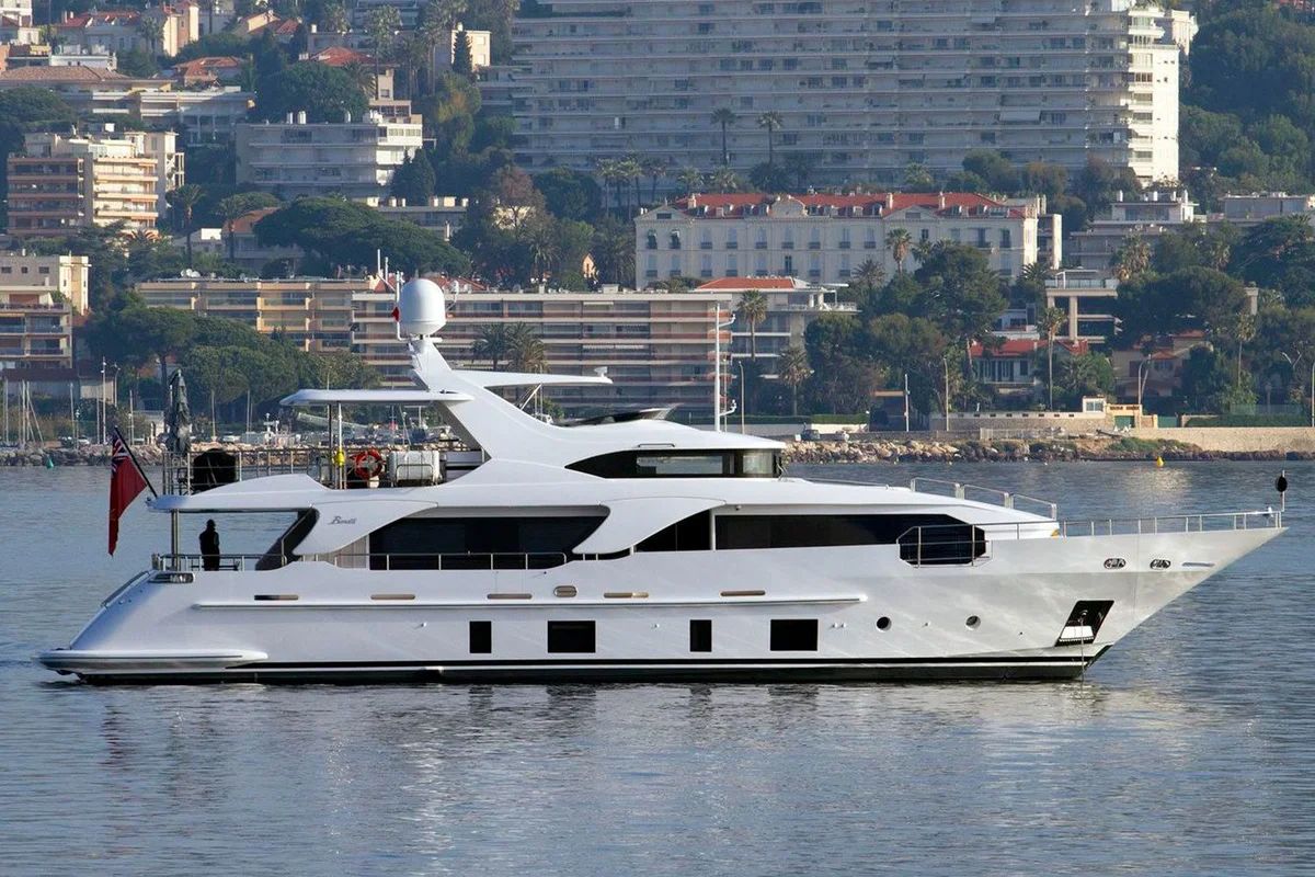 Benetti Yachts Delfino 93 2013 boat specs