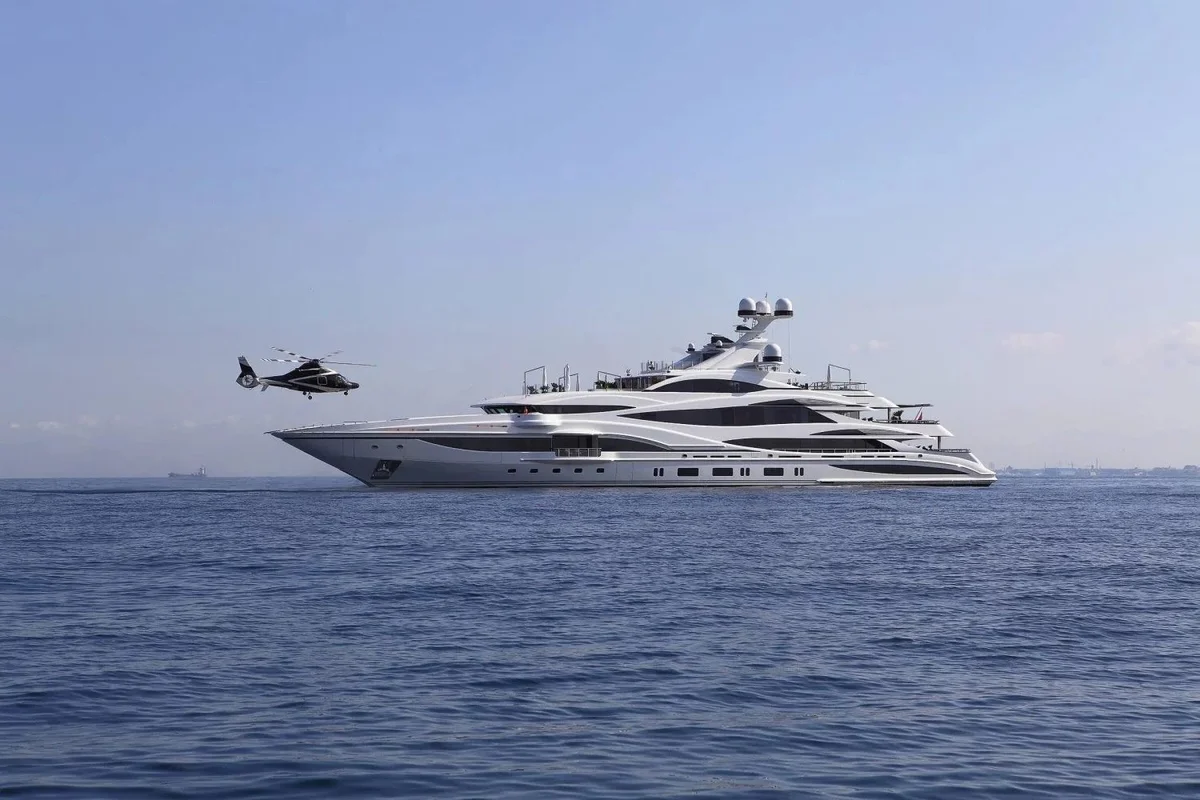 FB262 M/Y Lionheart Boat Specs