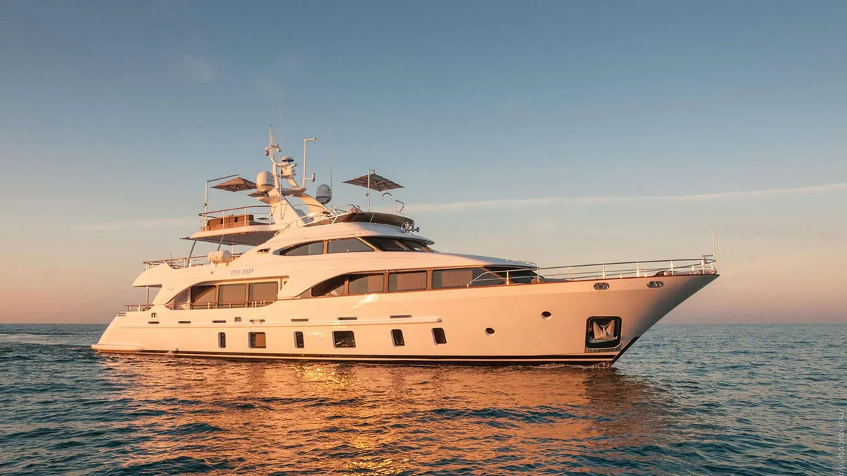 Benetti Yachts Tradition 105 2012 boat specs